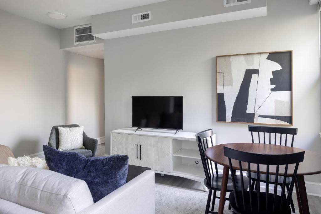 Apartment for rent at 2800 Connecticut Ave NW #202, Washington, DC 20008