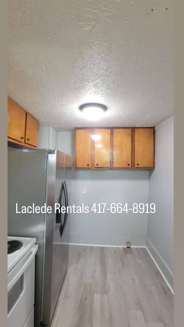 House for rent at 325 W 2nd St, Lebanon, MO 65536