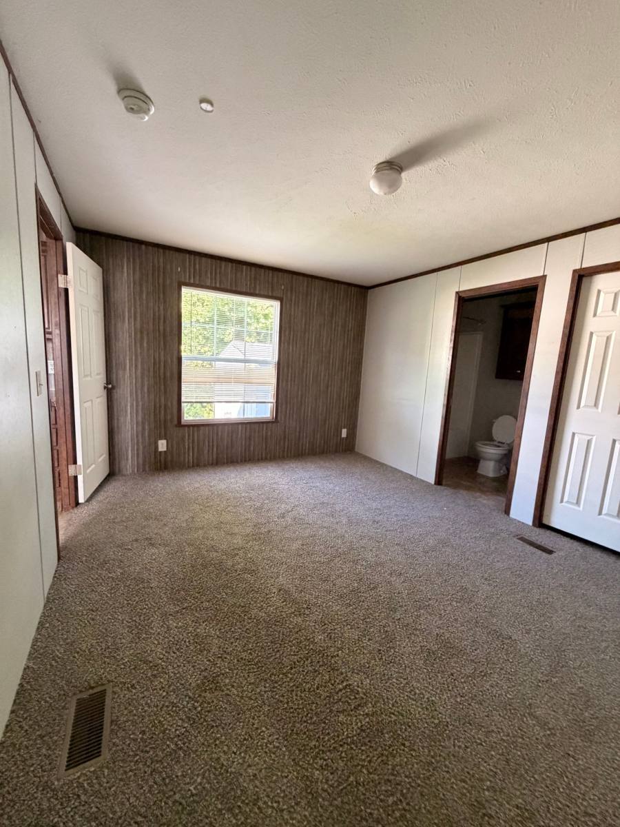 House for rent at 189 Lakeshore Circle #189, Oxford, MI 48371