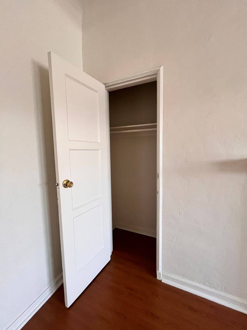 Apartment for rent at 512 N Alexandria Ave, Los Angeles, CA 90004