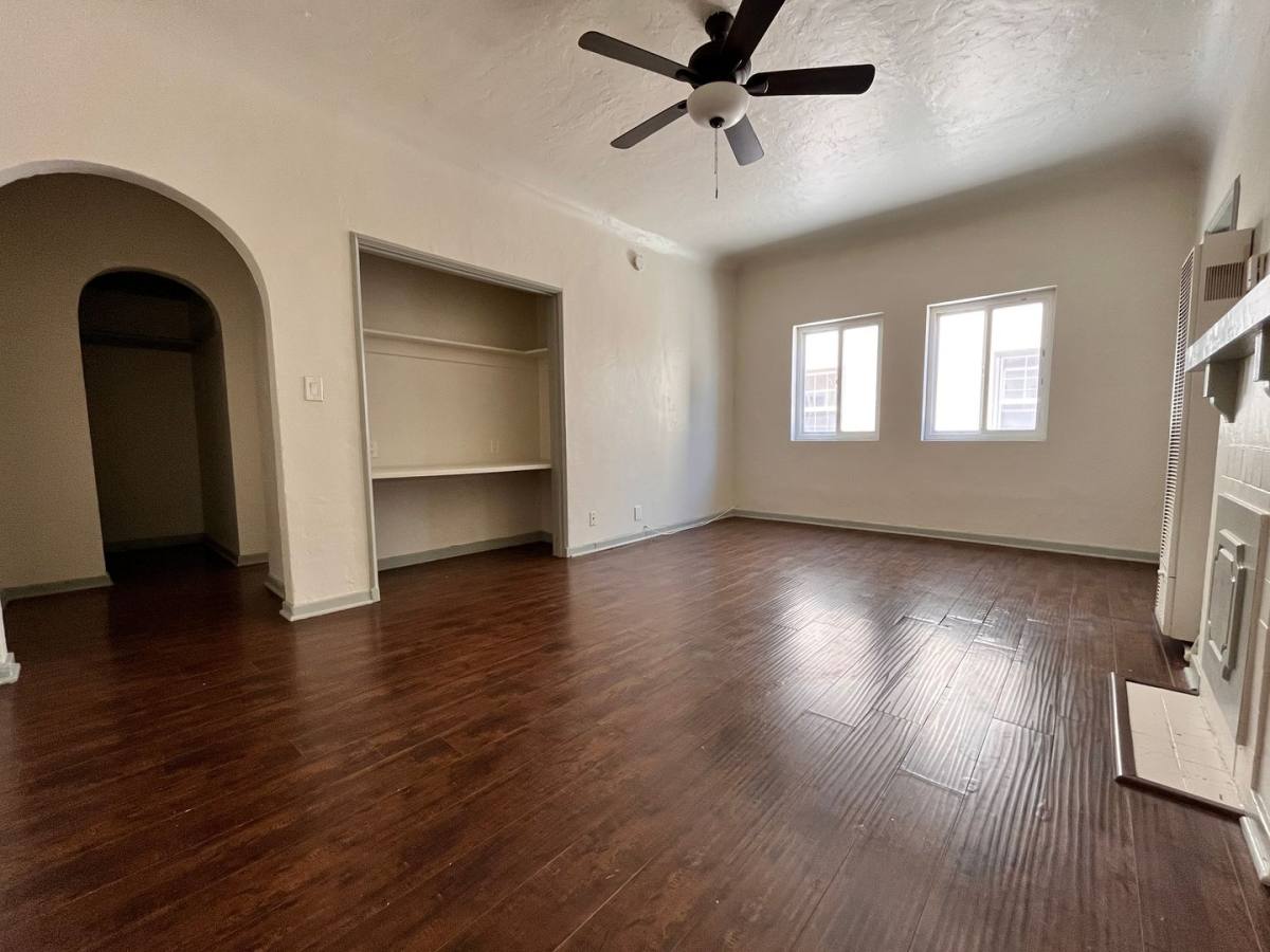Apartment for rent at 512 N Alexandria Ave, Los Angeles, CA 90004