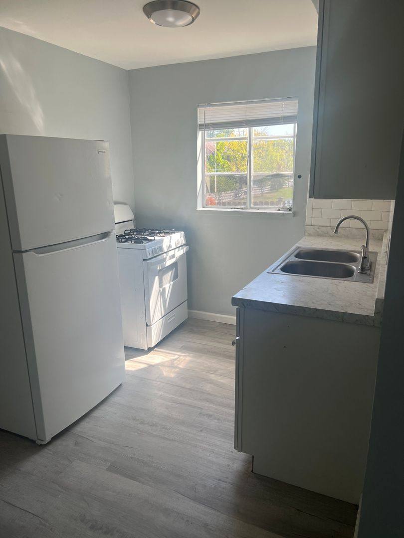 Apartment for rent at 1155 Linda Vista Ave, Dayton, OH 45405