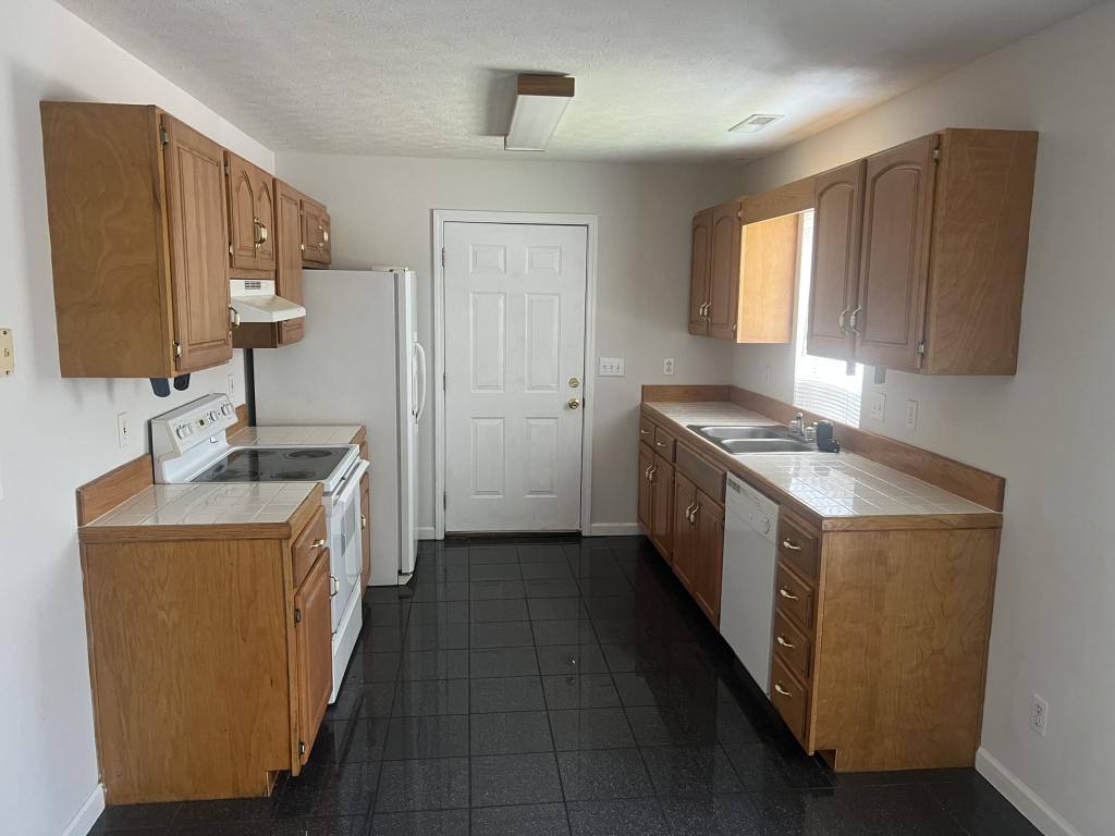 Apartment for rent at 320 W 7th St #B, Cookeville, TN 38501