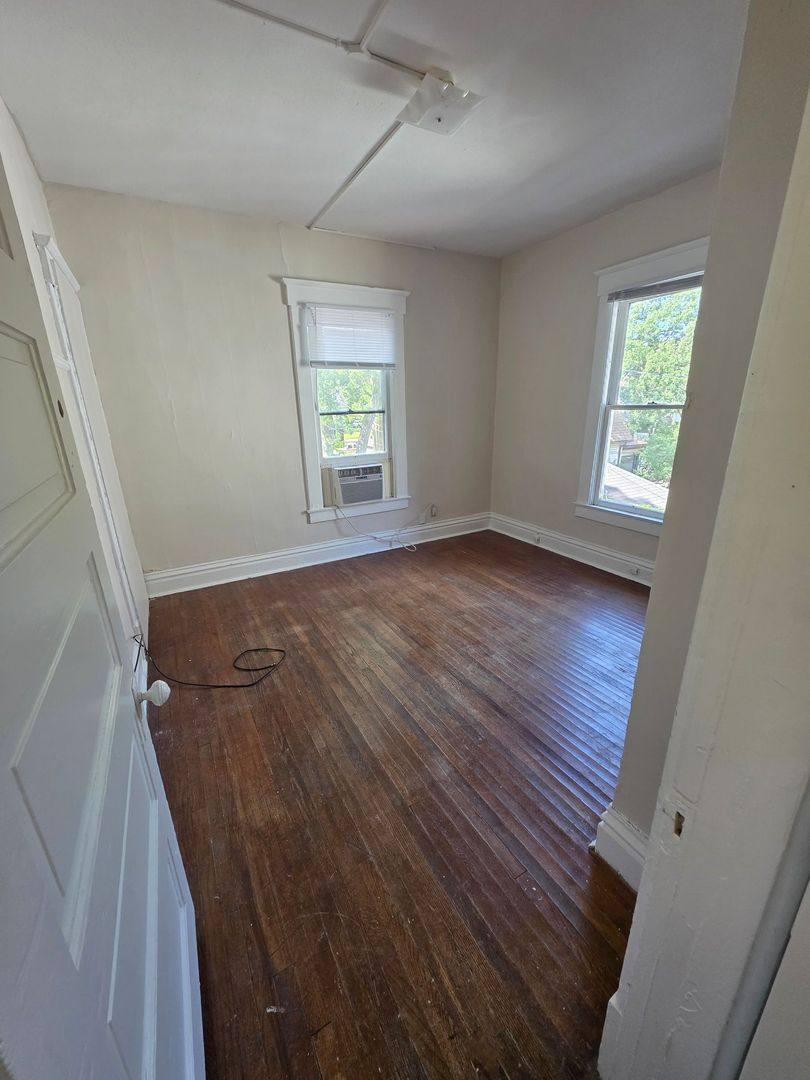 Apartment for rent at 617 W Springfield, Champaign, IL 61820