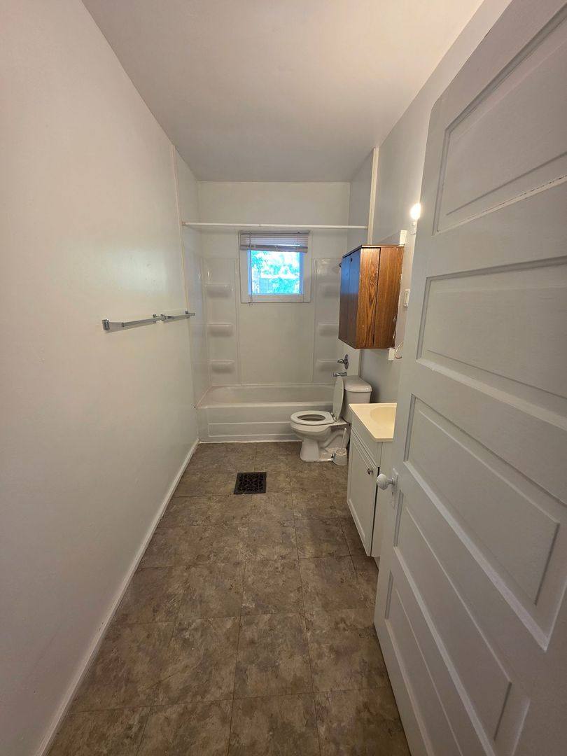 Apartment for rent at 617 W Springfield, Champaign, IL 61820