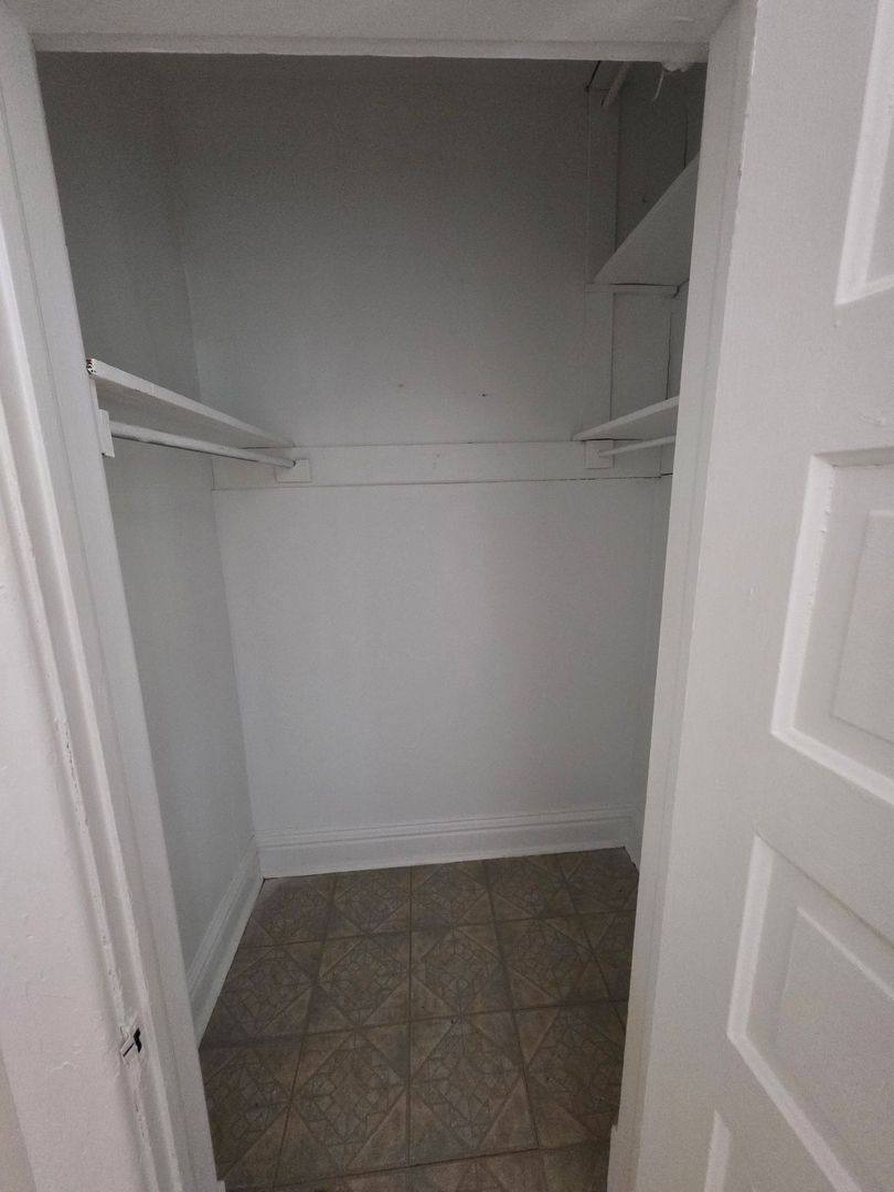 Apartment for rent at 617 W Springfield, Champaign, IL 61820