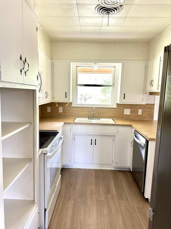 House for rent at 1610 5th St, Goldthwaite, TX 76844