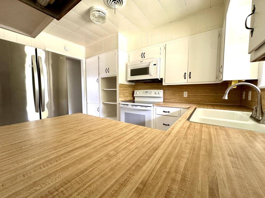 House for rent at 1610 5th St, Goldthwaite, TX 76844