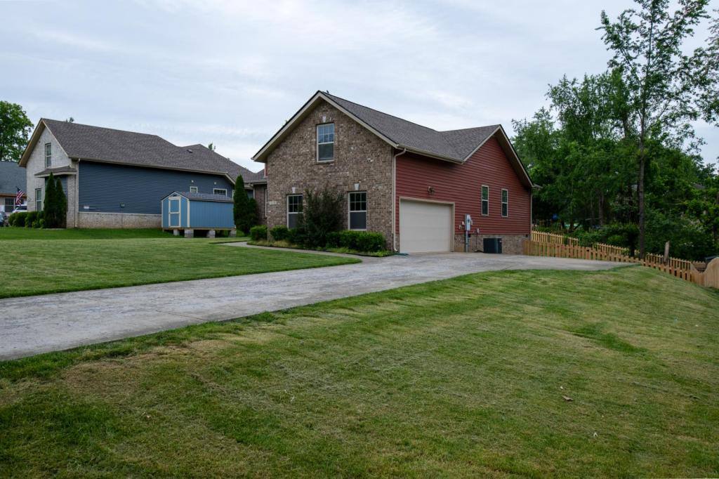 House for rent at 1126 Garrettsburg Rd, Clarksville, TN 37042