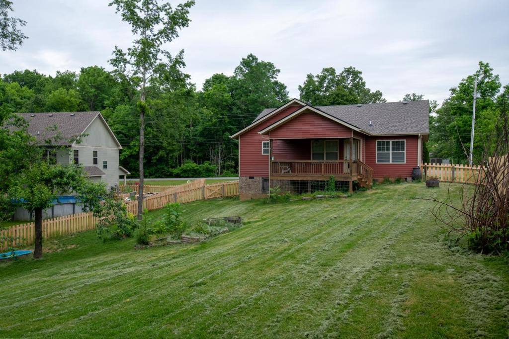 House for rent at 1126 Garrettsburg Rd, Clarksville, TN 37042