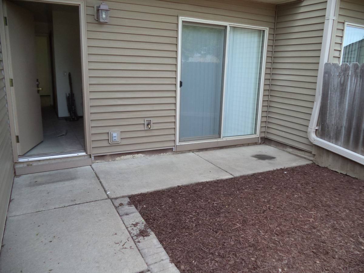 Townhouse for rent at 1912 E Calumet St, Appleton, WI 54915