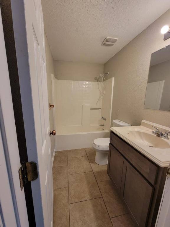 Apartment for rent at 206 Kronos Dr, B, De Soto, MO 63020