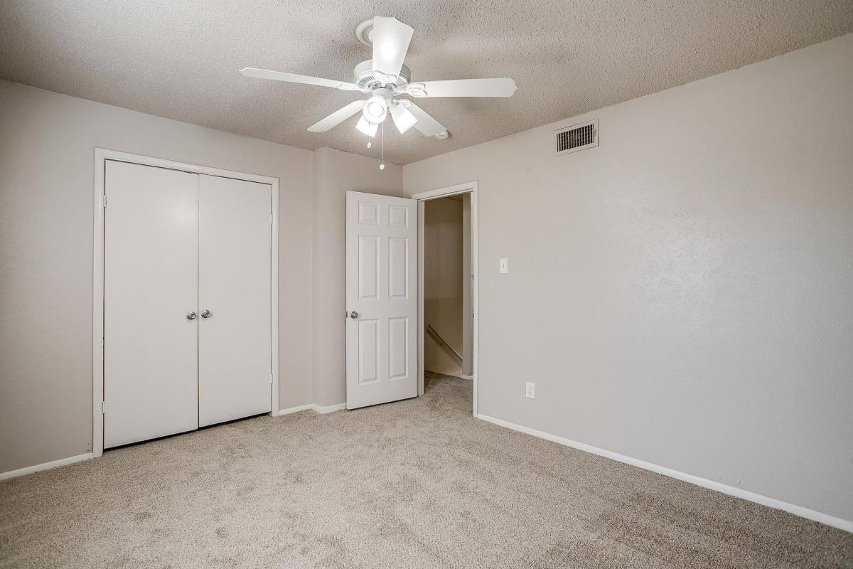 Apartment for rent at 105 SE Gardens Blvd, Burleson, TX 76028