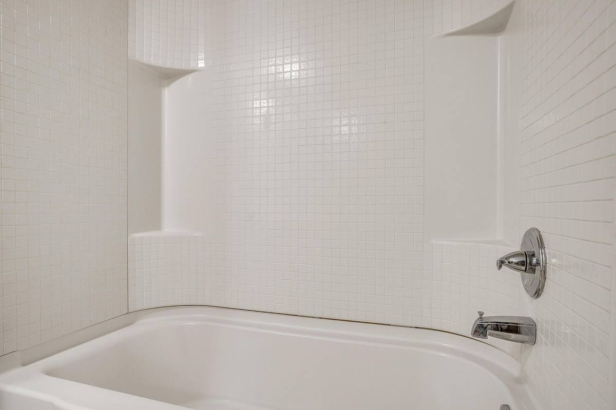 Apartment for rent at 105 SE Gardens Blvd, Burleson, TX 76028