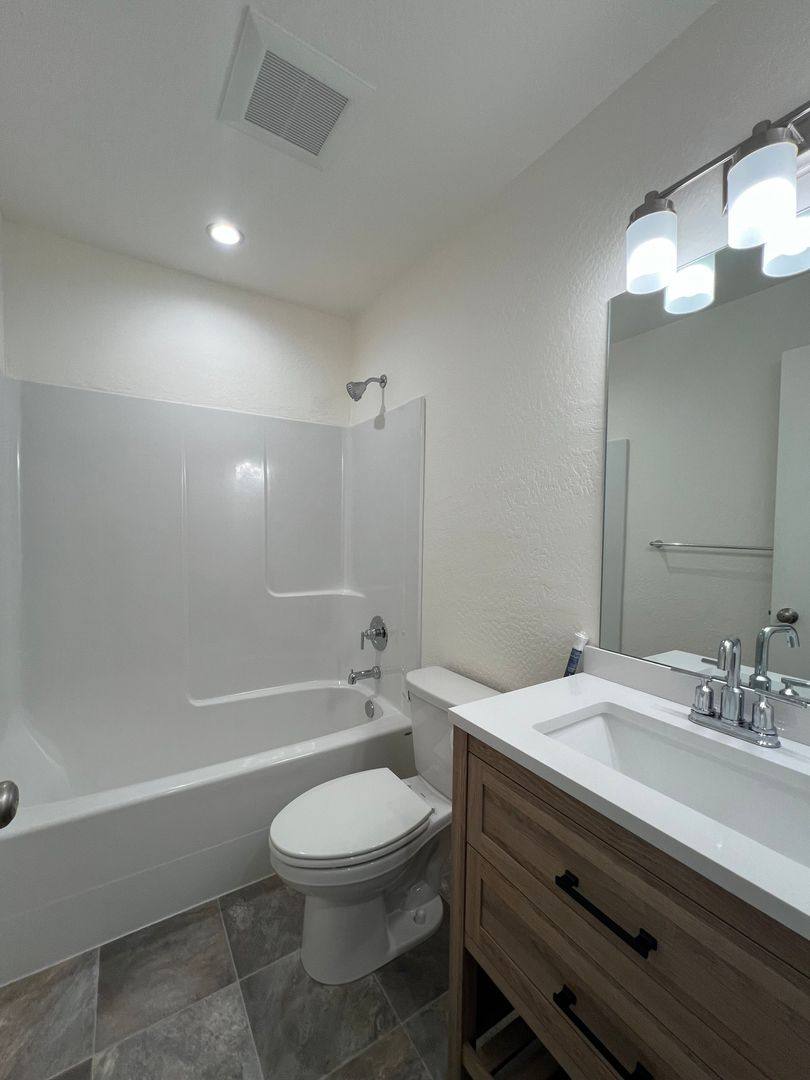 Apartment for rent at 534 Putnam Ave, Medford, OR 97501