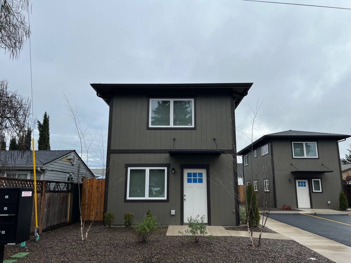Apartment for rent at 534 Putnam Ave, Medford, OR 97501