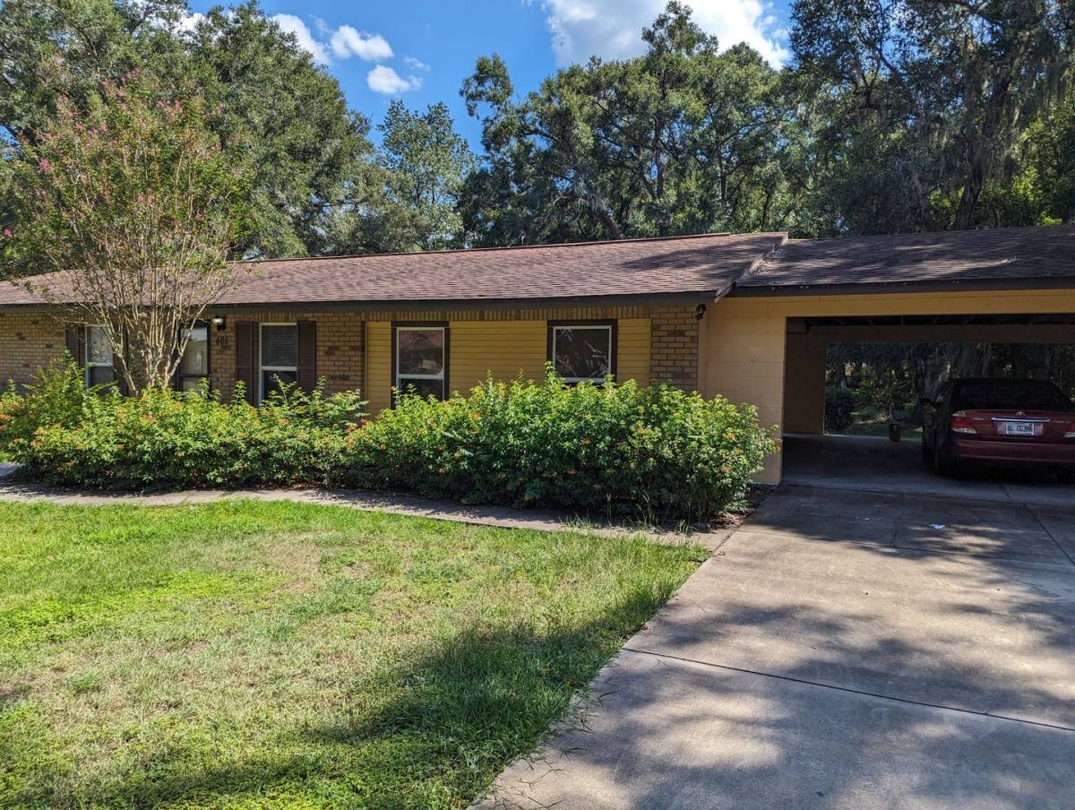 House for rent at 408 E Kentucky Ave, Deland, FL 32724