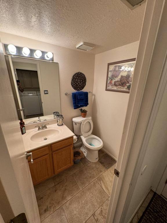 House for rent at 4921 Edwards Dr NE, Albuquerque, NM 87111