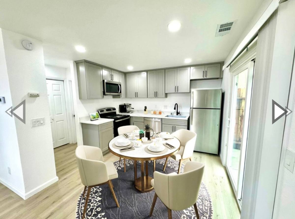 Townhouse for rent at 1020 N Olive Ave, Turlock, CA 95380