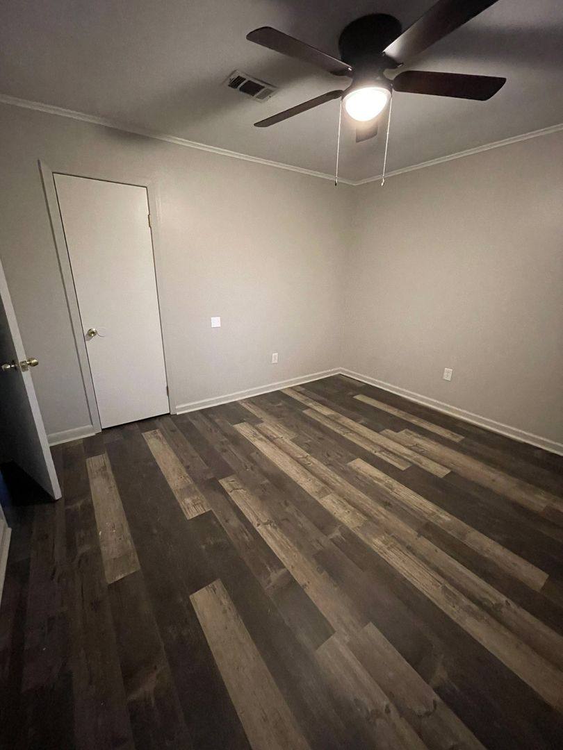 Apartment for rent at 406-408 Rogers, Jonesboro, AR 72401