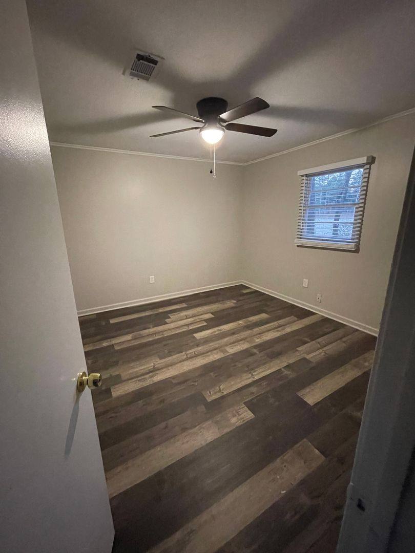 Apartment for rent at 406-408 Rogers, Jonesboro, AR 72401