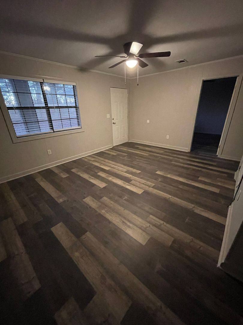 Apartment for rent at 406-408 Rogers, Jonesboro, AR 72401