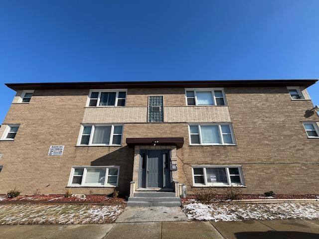 Apartment for rent at 2122 135th Place #2, Blue Island, IL 60406