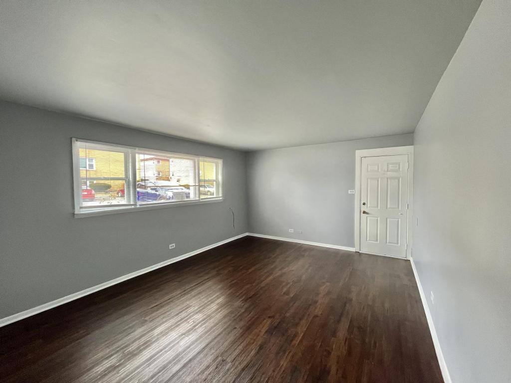Apartment for rent at 2122 135th Place #2, Blue Island, IL 60406