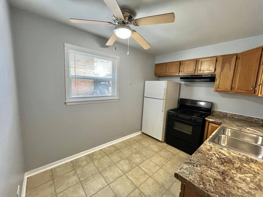 Apartment for rent at 2122 135th Place #2, Blue Island, IL 60406