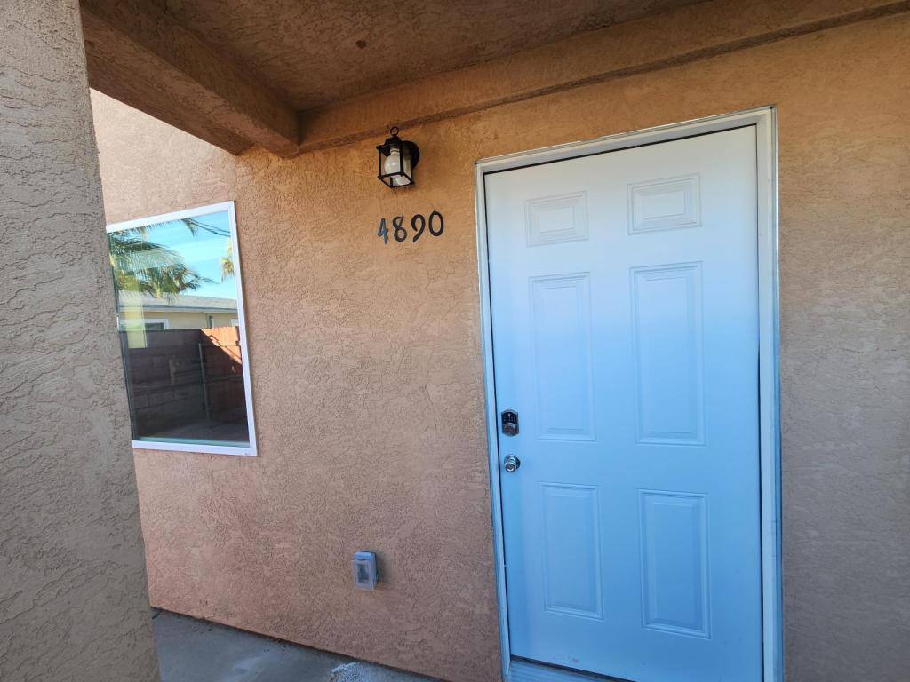 House for rent at 4890 Doliva Dr, San Diego, CA 92117