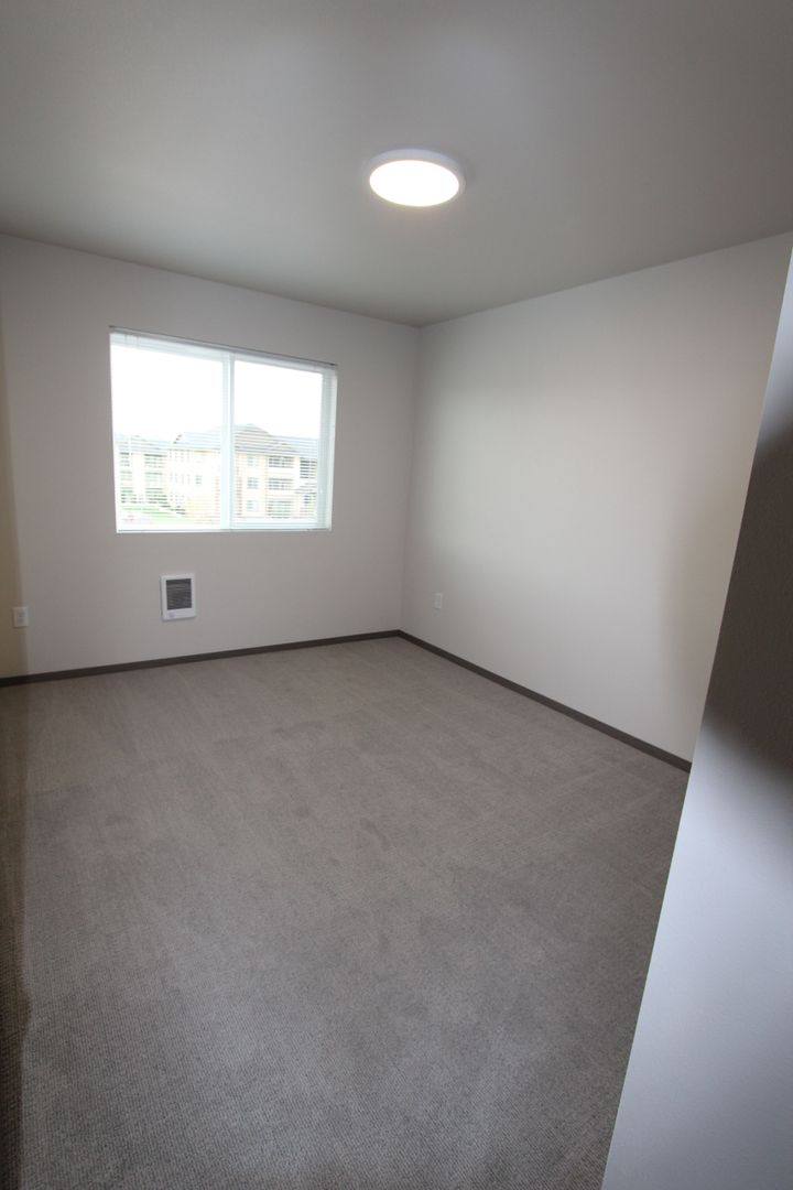 Apartment for rent at 1035-1037 Greenfield Dr, Cheney, WA 99004