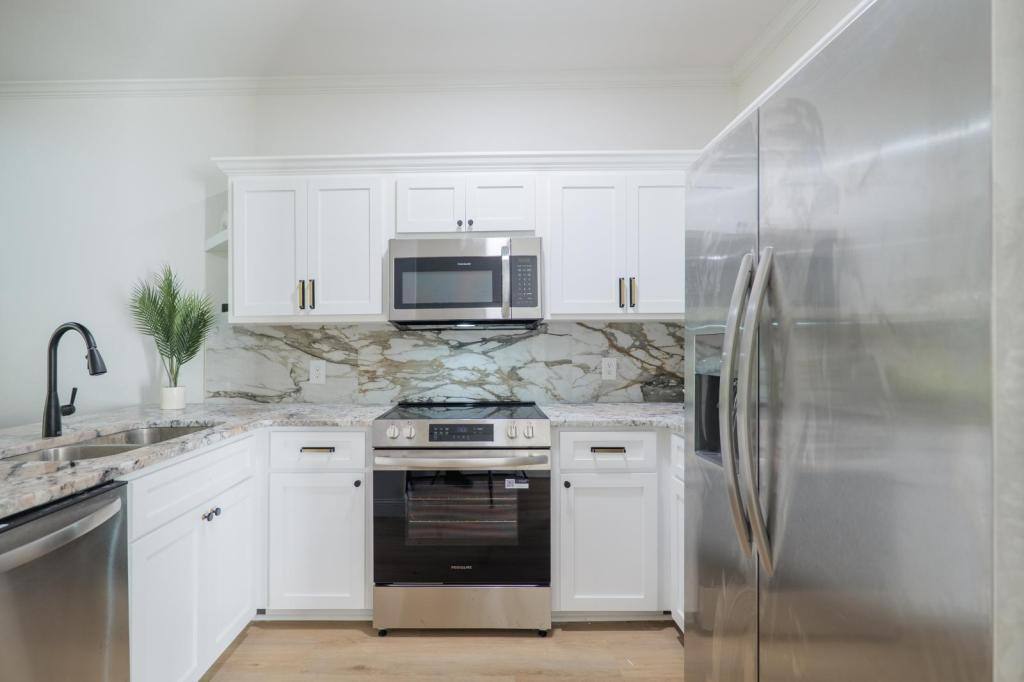Townhouse for rent at 1412 Sustella Ave, Valdosta, GA 31601