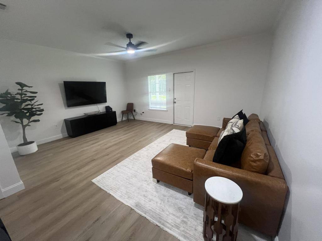 Apartment for rent at 1412 Sustella Ave, Valdosta, GA 31601