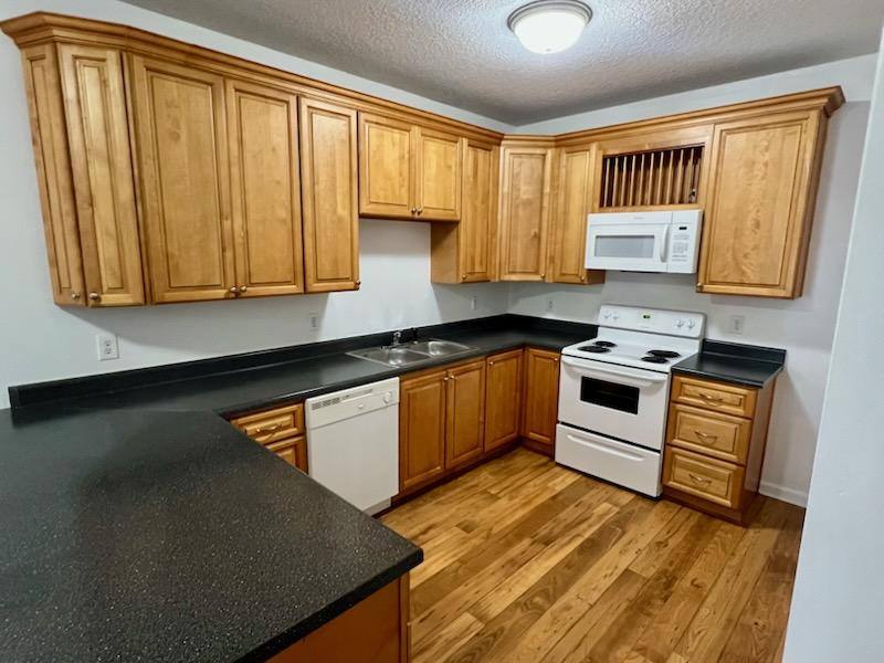 Apartment for rent at 407 W Mary St, Valdosta, GA 31601
