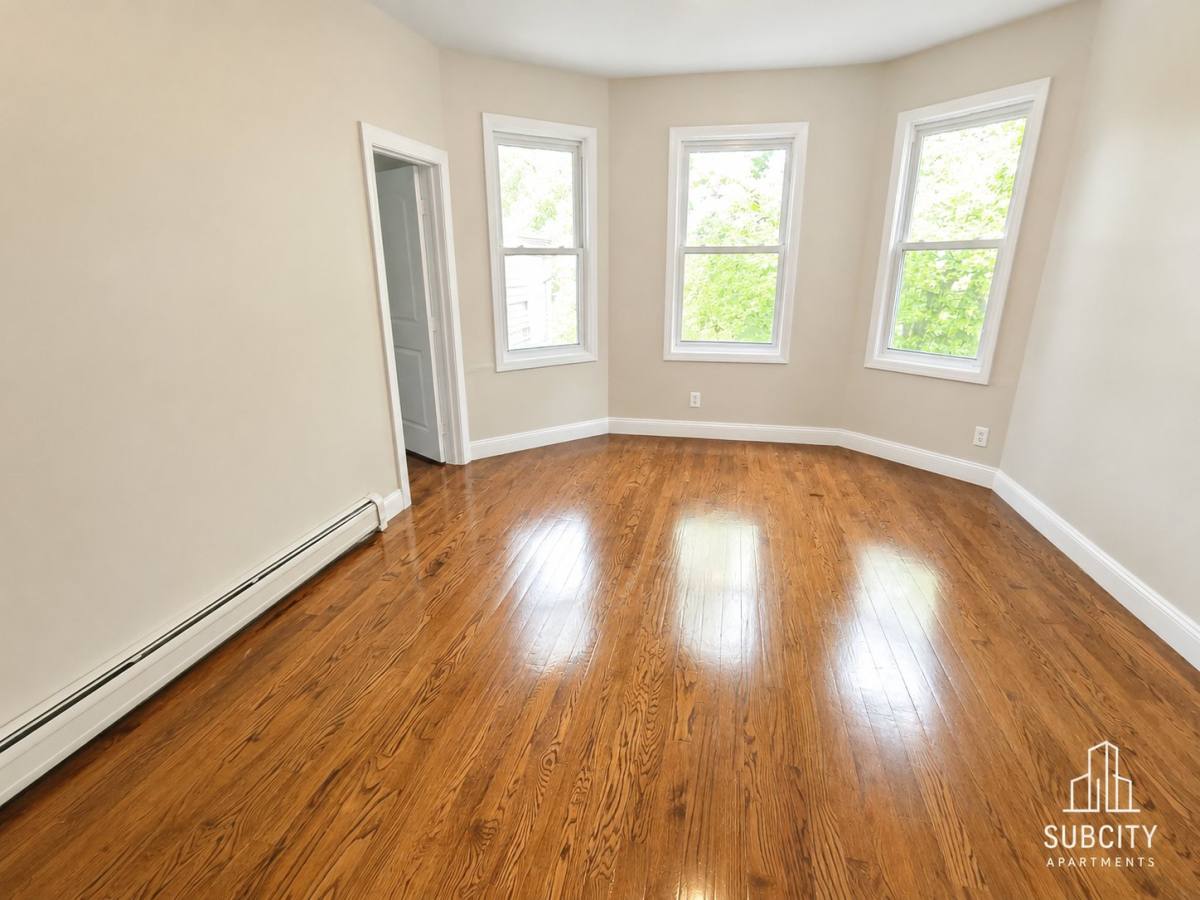 Apartment for rent at 203 N 15th St #3, East Orange, NJ 07017