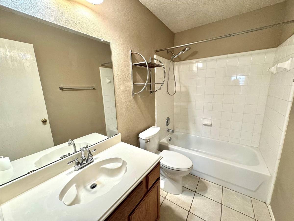 House for rent at 1012 Margaret Dr, McKinney, TX 75071