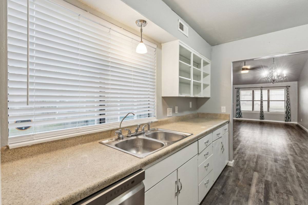 Apartment for rent at 2721 Indian Creek Blvd, Oklahoma City, OK 73120