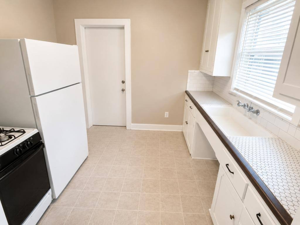 Apartment for rent at 60 Waldo St, Pontiac, MI 48341