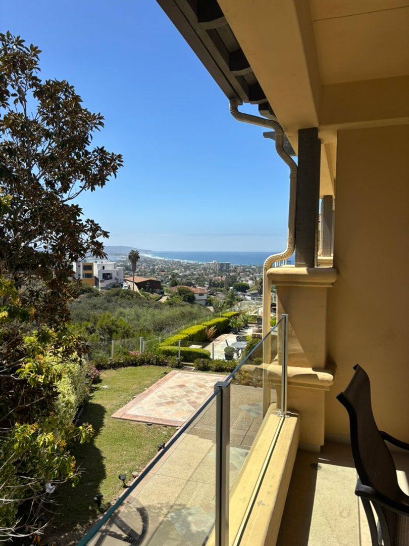 House for rent at 5437 Caminito Heraldo, La Jolla, CA 92037