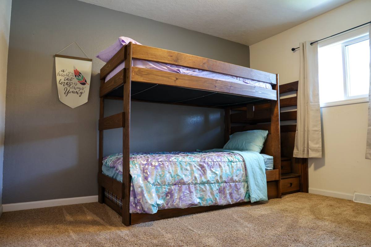 House for rent at 812 Sacajawea Dr, Great Falls, MT 59404