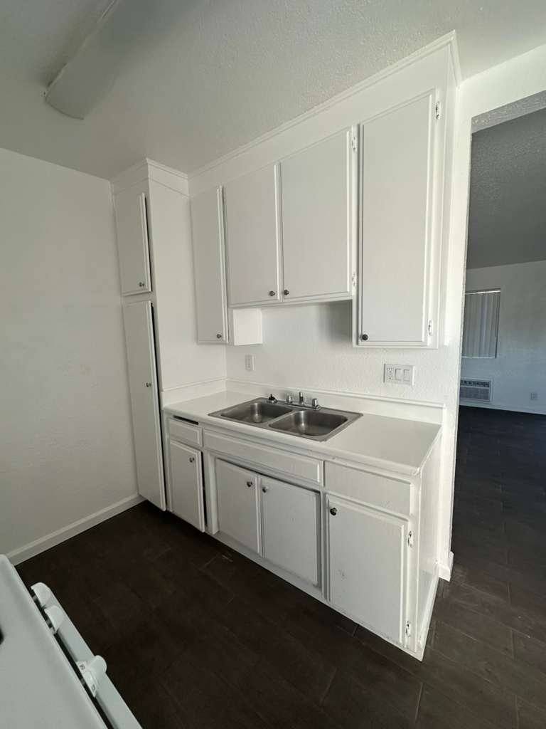 Apartment for rent at 38551 38561 11th St E #6102, Palmdale, CA 93550