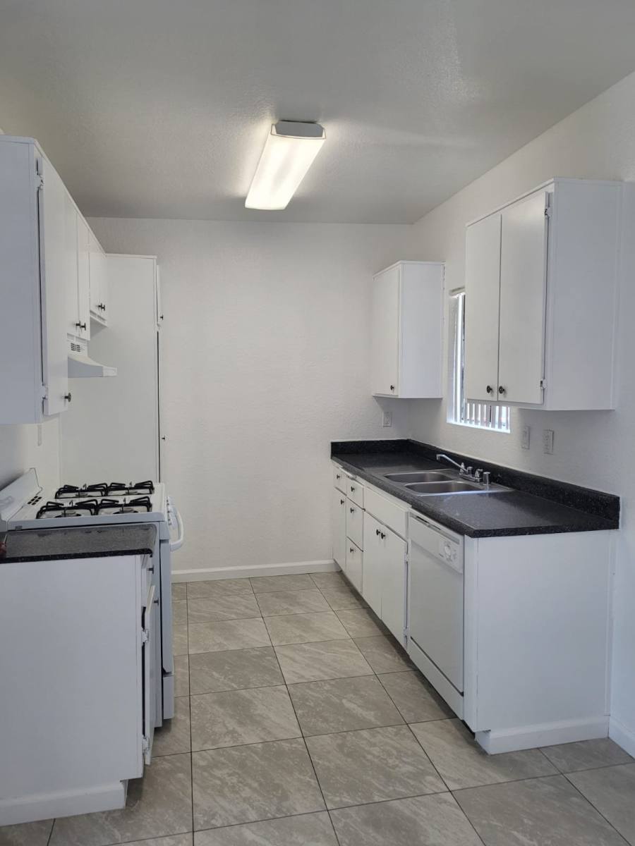 Apartment for rent at 38665 11th St E #20, Palmdale, CA 93550