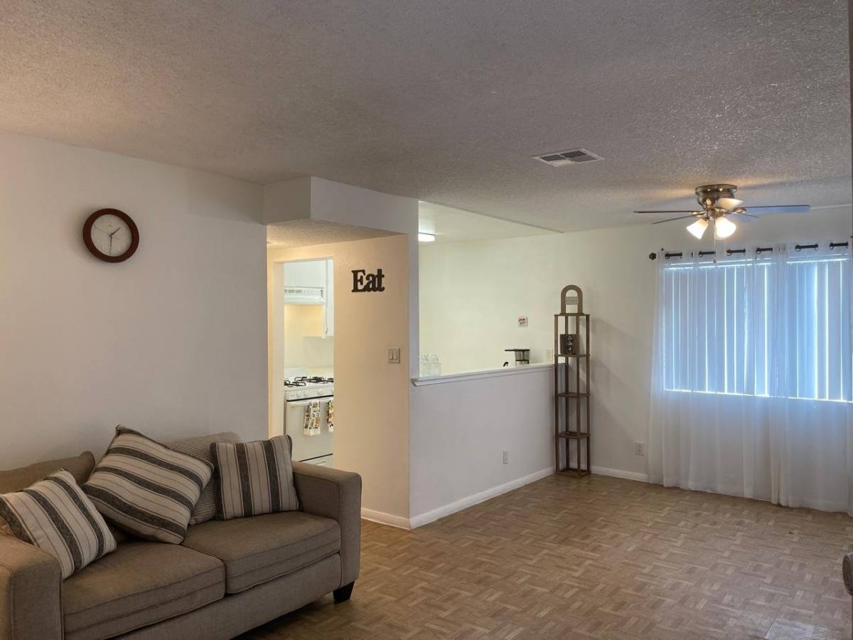 Apartment for rent at 38604 10th St E #5, Palmdale, CA 93550