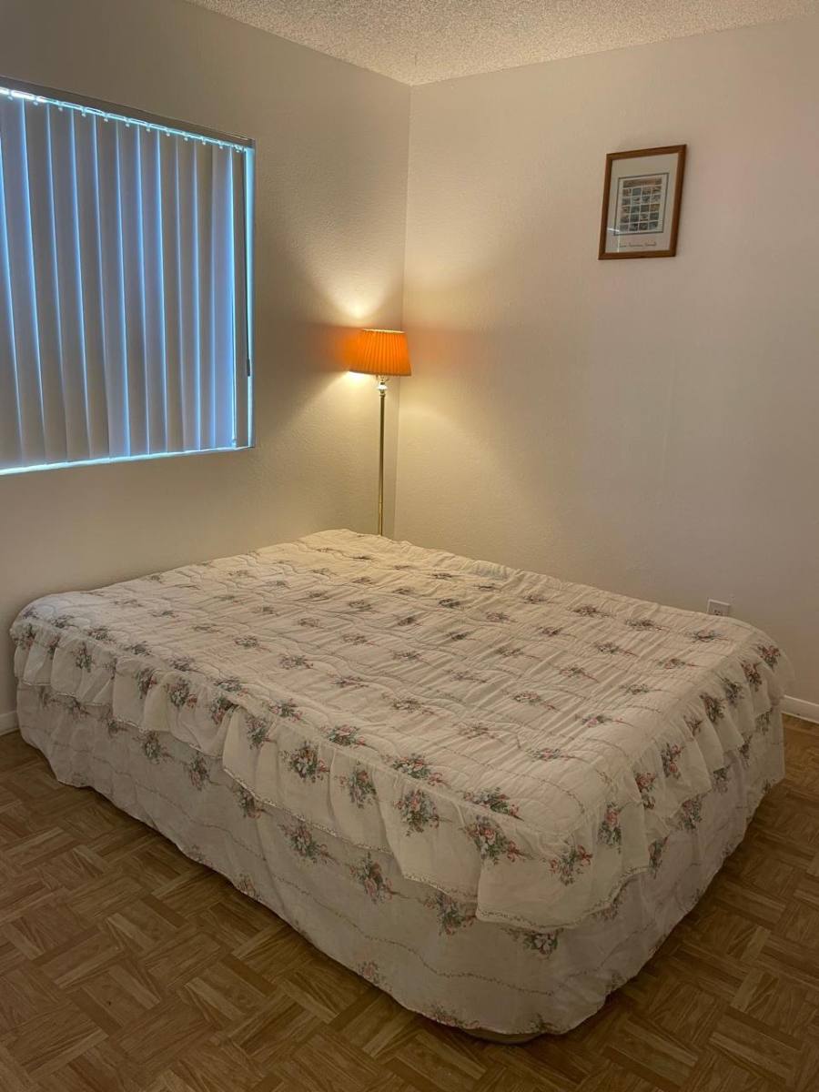 Apartment for rent at 38604 10th St E #5, Palmdale, CA 93550