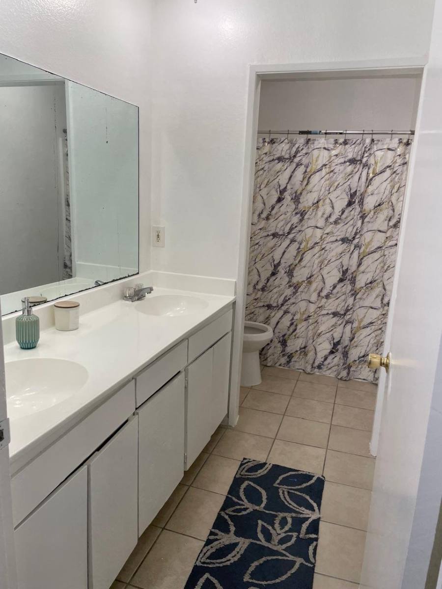 Apartment for rent at 38604 10th St E #5, Palmdale, CA 93550