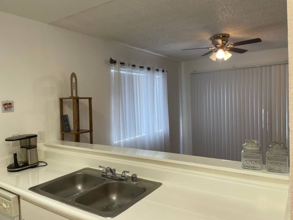 Apartment for rent at 38604 10th St E #5, Palmdale, CA 93550