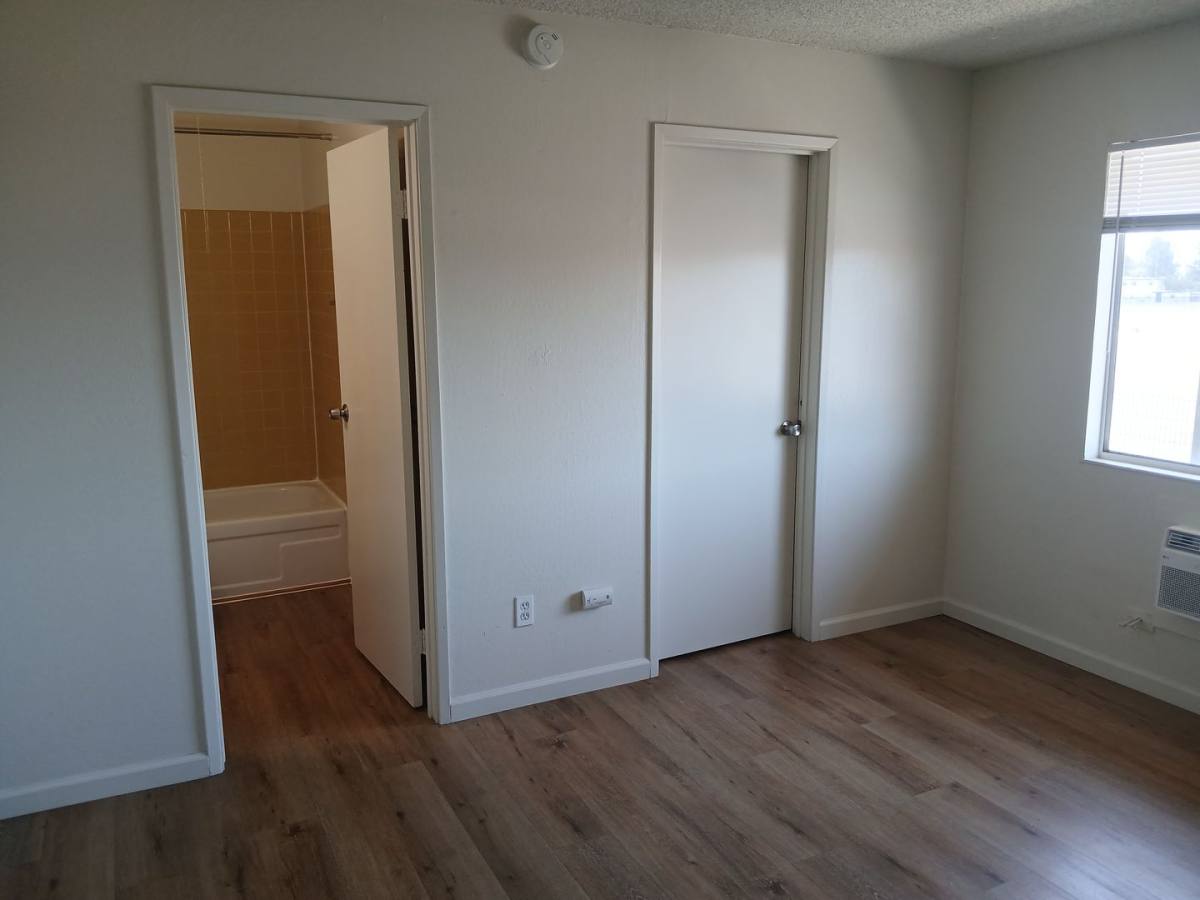 Apartment for rent at 2101 Santa Ana Dr, Fairfield, CA 94533