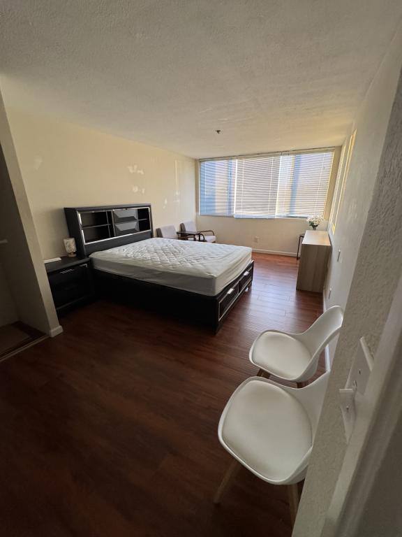 Condo for rent at 555 Pierce St #843, Albany, CA 94706