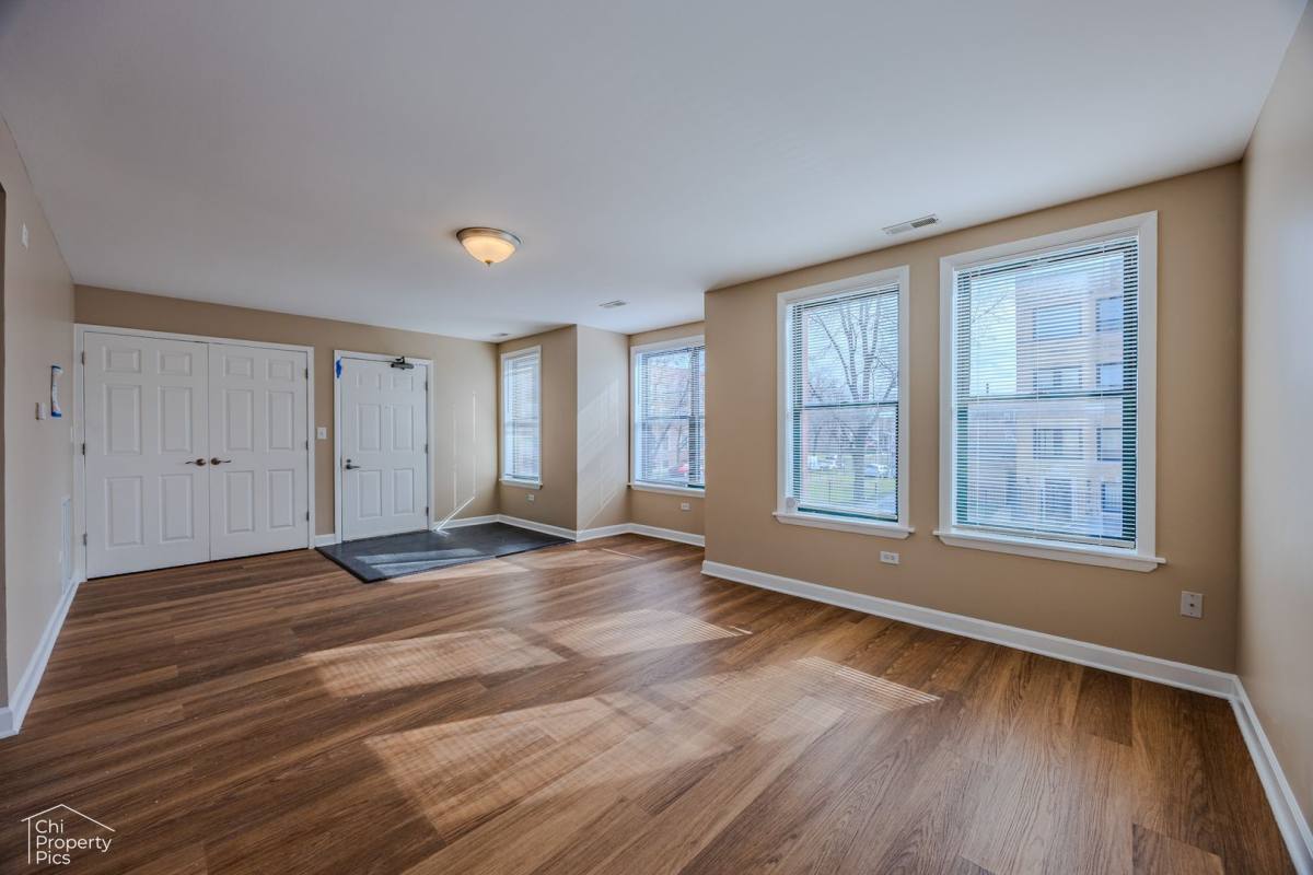 Apartment for rent at 3608 W Flournoy St, Chicago, IL 60624
