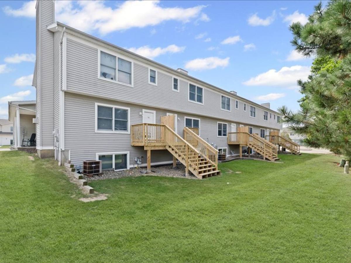 Apartment for rent at 80-90 Yotzonot Dr, Bloomington, IL 61704